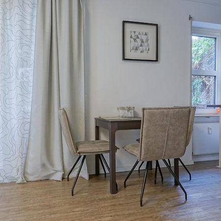 Ruhige Ferienwohnung Mitten In วิสบาเดน ภายนอก รูปภาพ