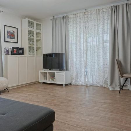 Ruhige Ferienwohnung Mitten In วิสบาเดน ภายนอก รูปภาพ