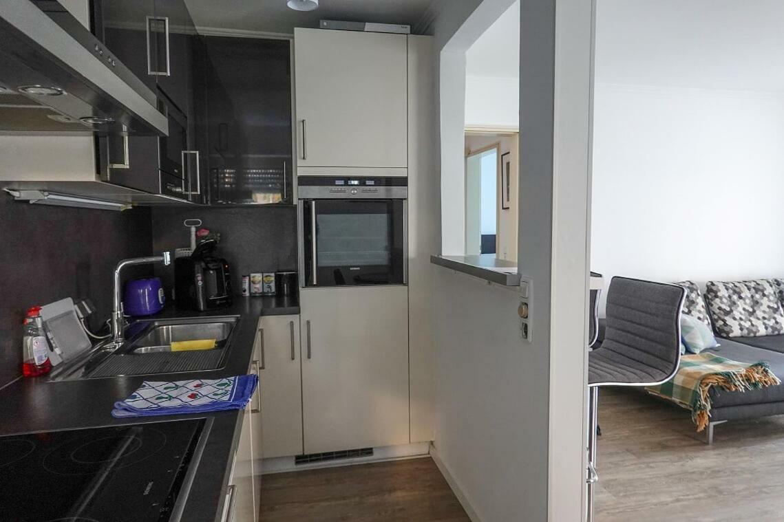 Ruhige Ferienwohnung Mitten In วิสบาเดน ภายนอก รูปภาพ