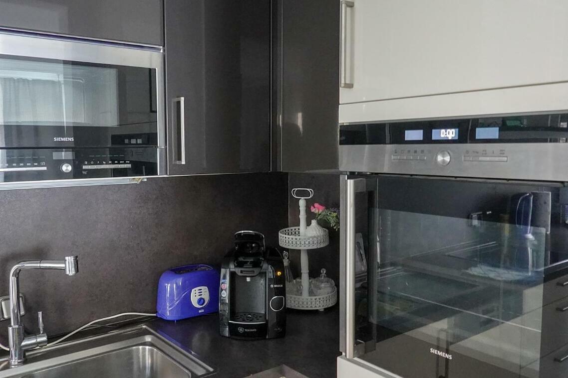 Ruhige Ferienwohnung Mitten In วิสบาเดน ภายนอก รูปภาพ